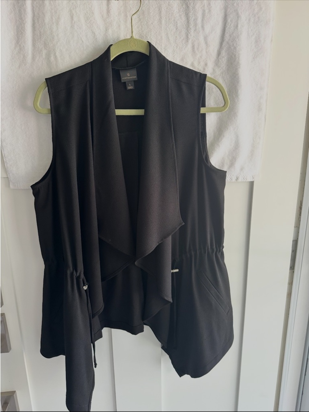 Worthington Black Sleeveless Open-Front Vest